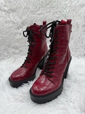 Guess Boots Size 8M Burgundy Kaniela Croc-Embossed Combat Platform Boots